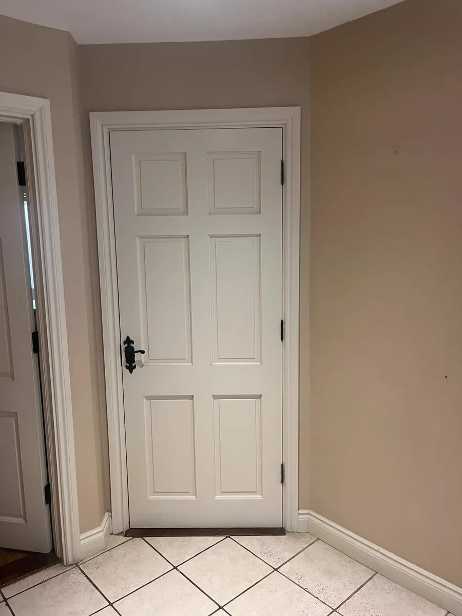 Internal doors - Image 1