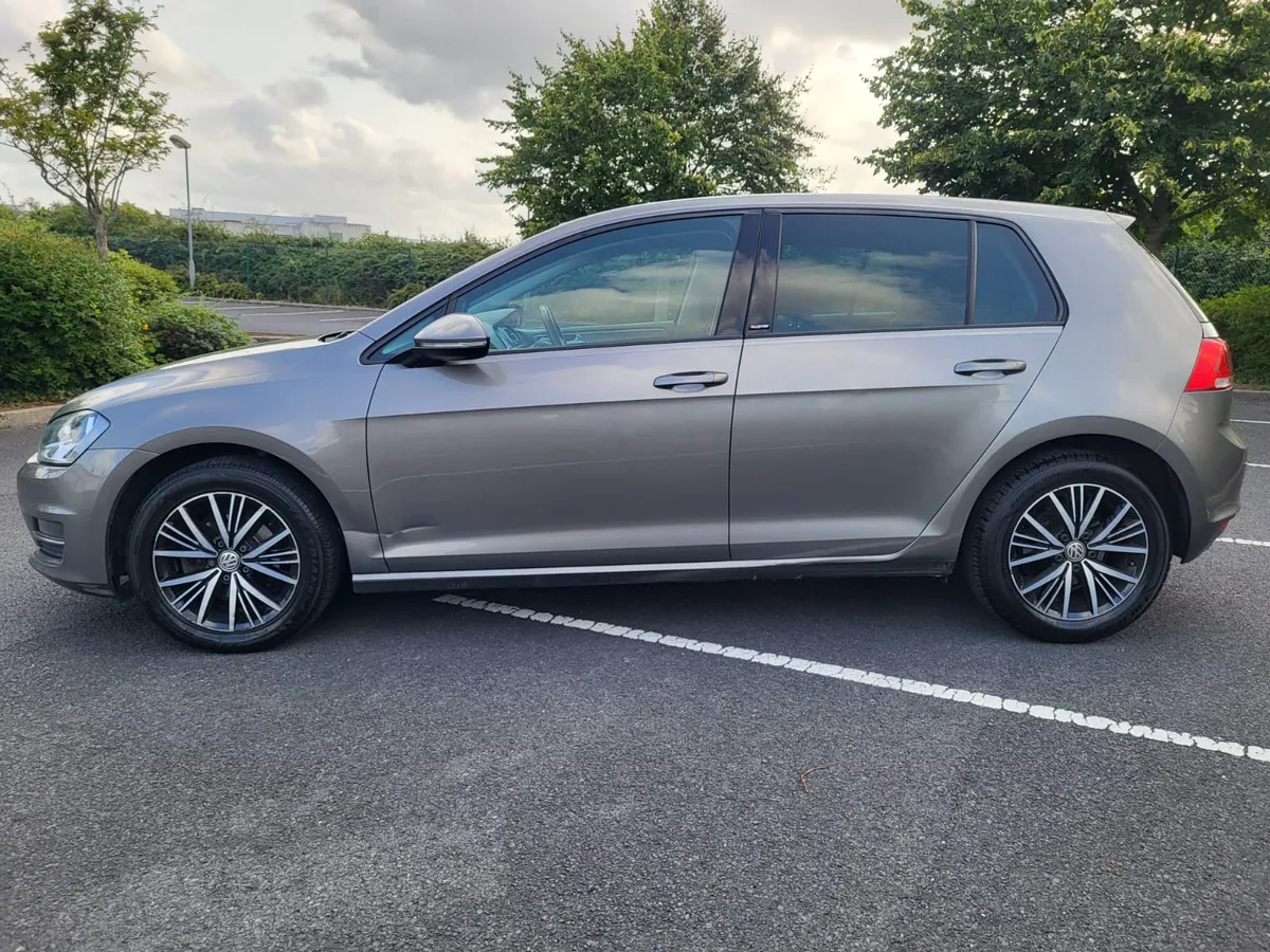 2017 VOLKSWAGEN GOLF ALLSTAR 1.2 TSI AUTO SUNROOF - Image 2
