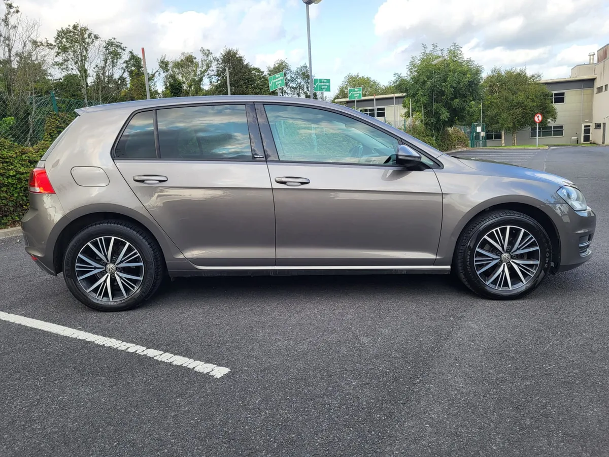 2017 VOLKSWAGEN GOLF ALLSTAR 1.2 TSI AUTO SUNROOF - Image 4