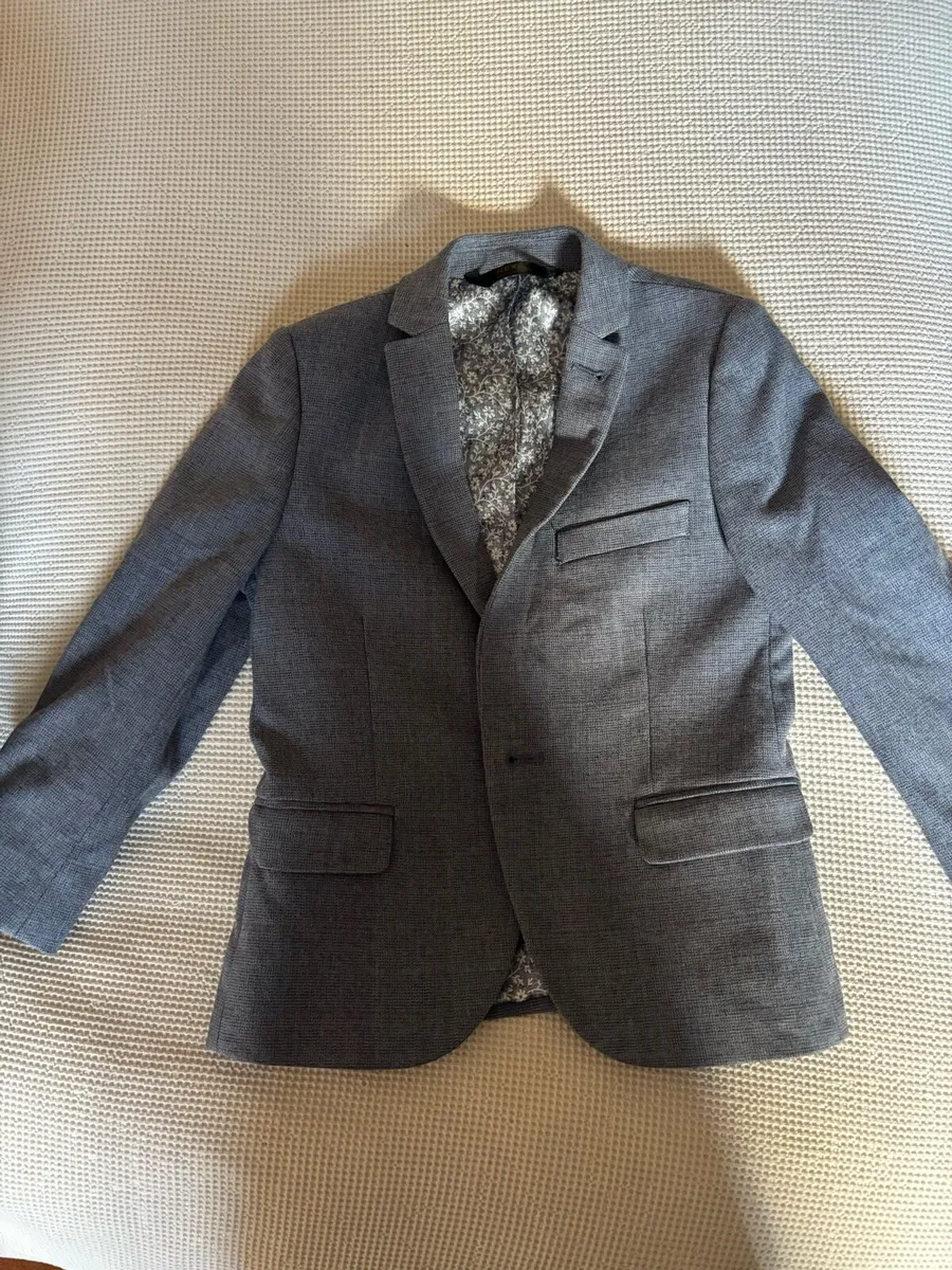 Boys suit age 3-4 - Image 2
