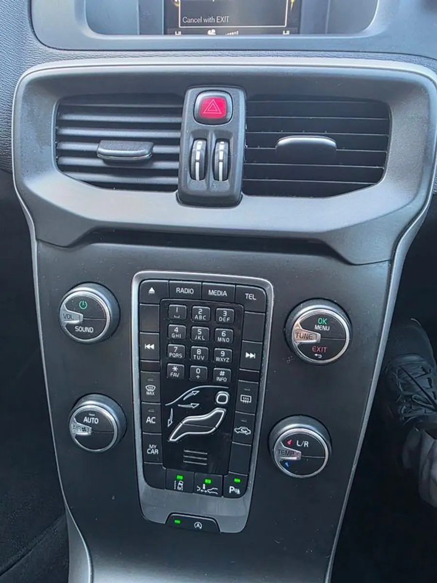 2015 Volvo V40 1.6 Diesel Nct 06/26 Tax 11/25 - Image 3