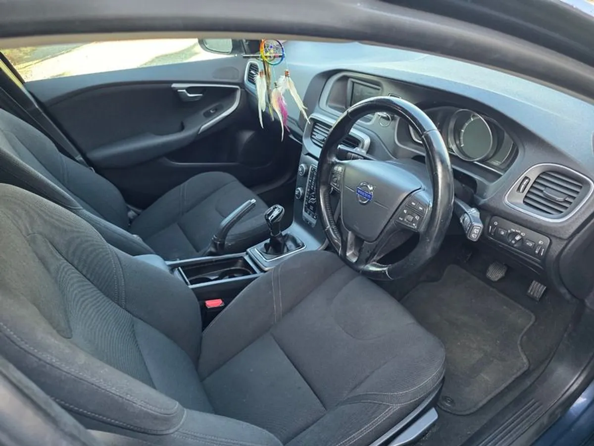 2015 Volvo V40 1.6 Diesel Nct 06/26 Tax 11/25 - Image 4