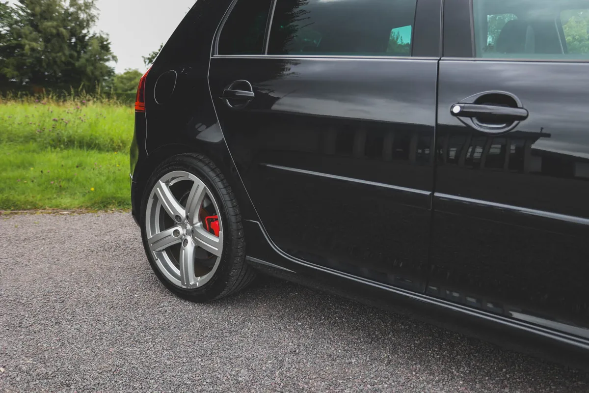 2009 Volkswagen Golf GTI Pirelli Edition - Image 4