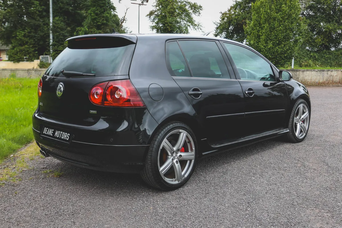 2009 Volkswagen Golf GTI Pirelli Edition - Image 2