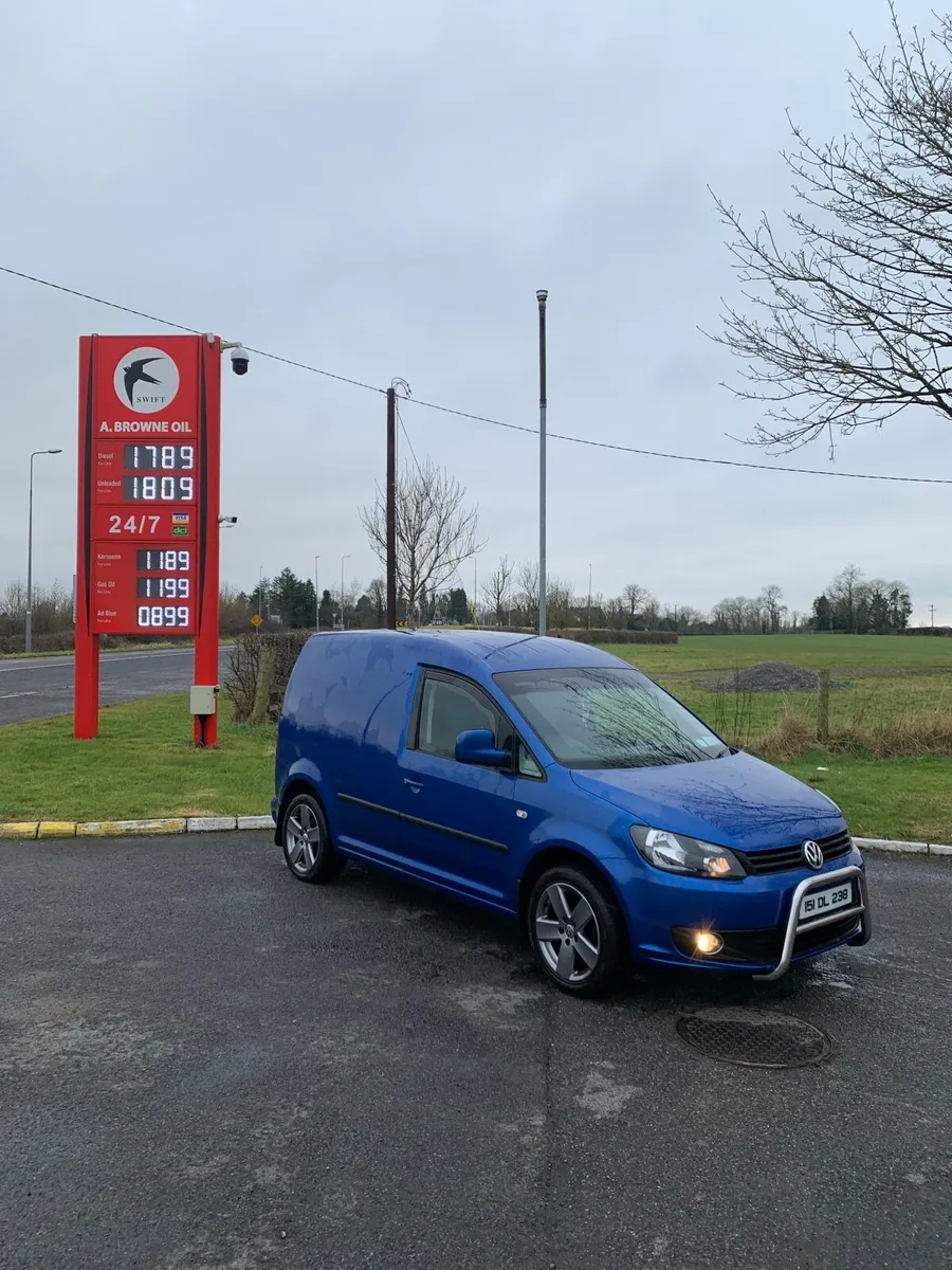 **Volkswagen Caddy low kms tested and taxed** - Image 2