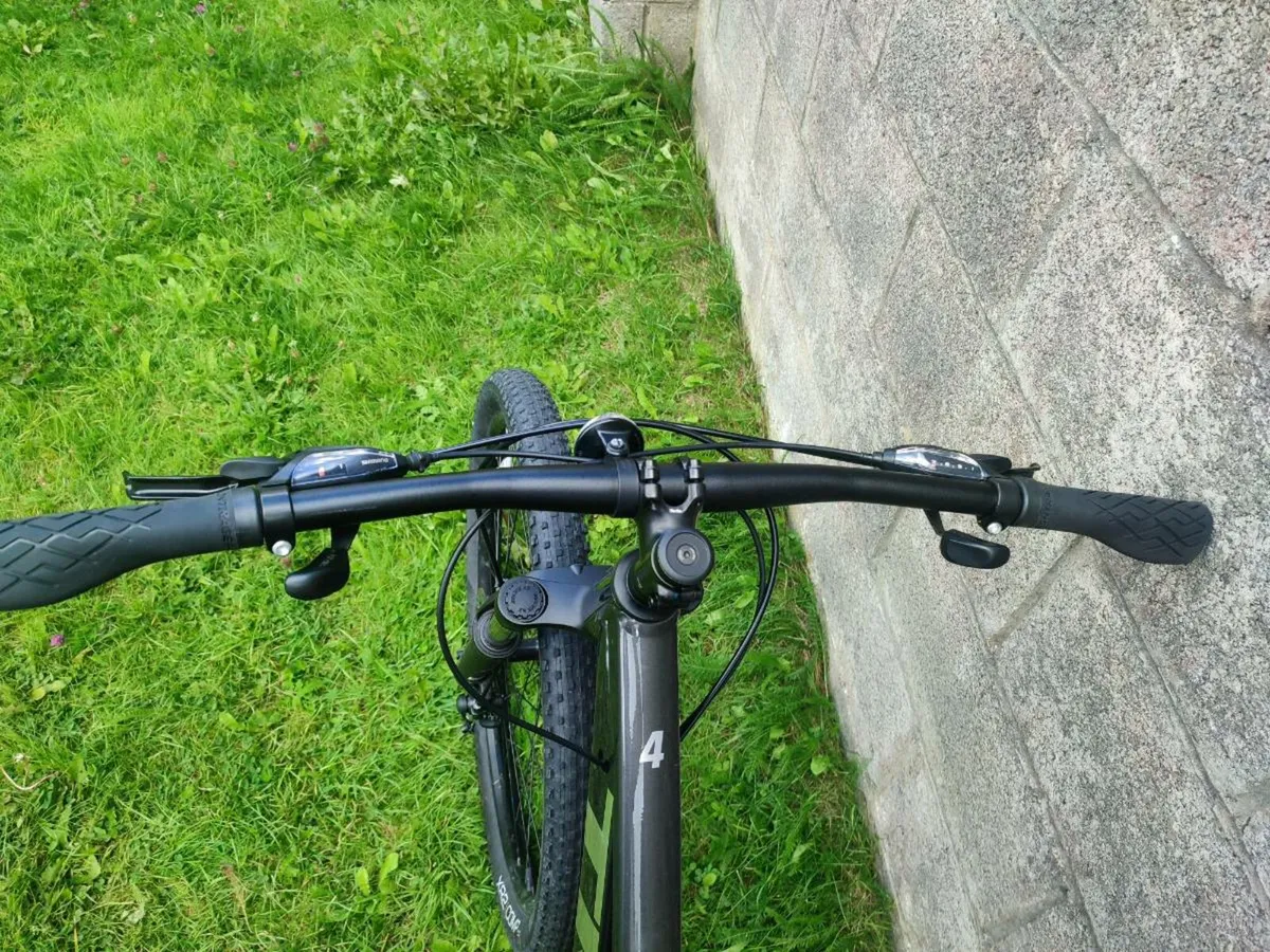 Trek marlin 4 mountain bike - Image 3