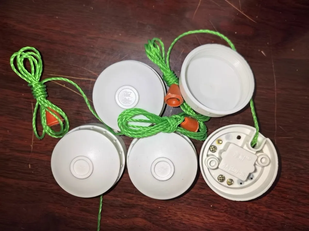Pull cord switch - Image 3