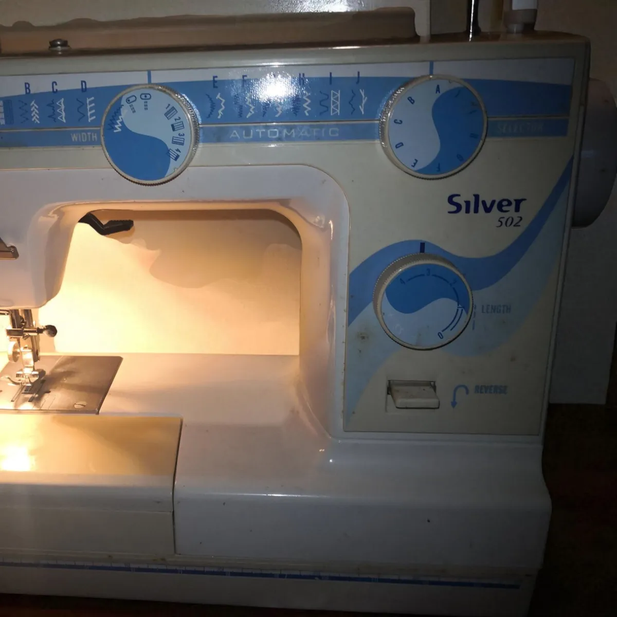 Silver 502 sewing machine - Image 1