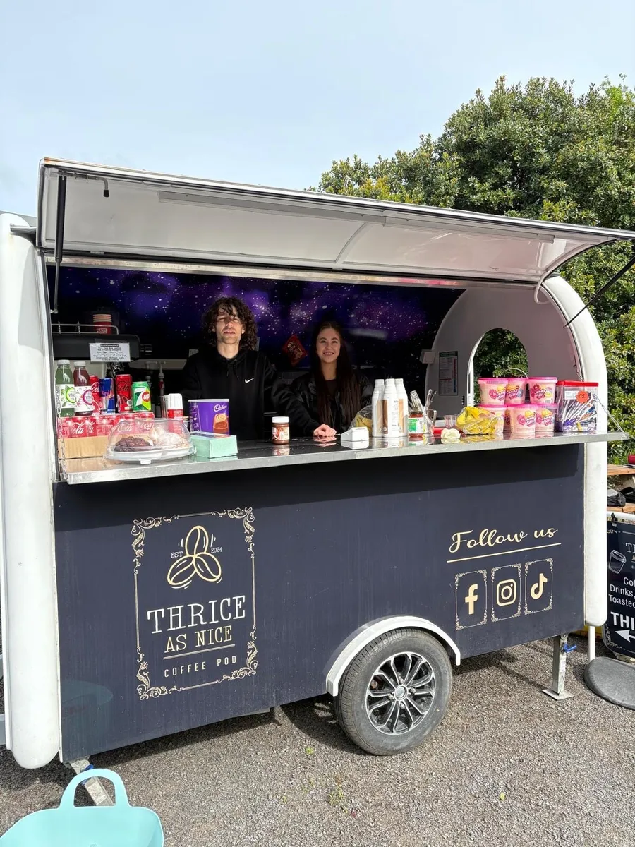 Catering trailer - Image 1