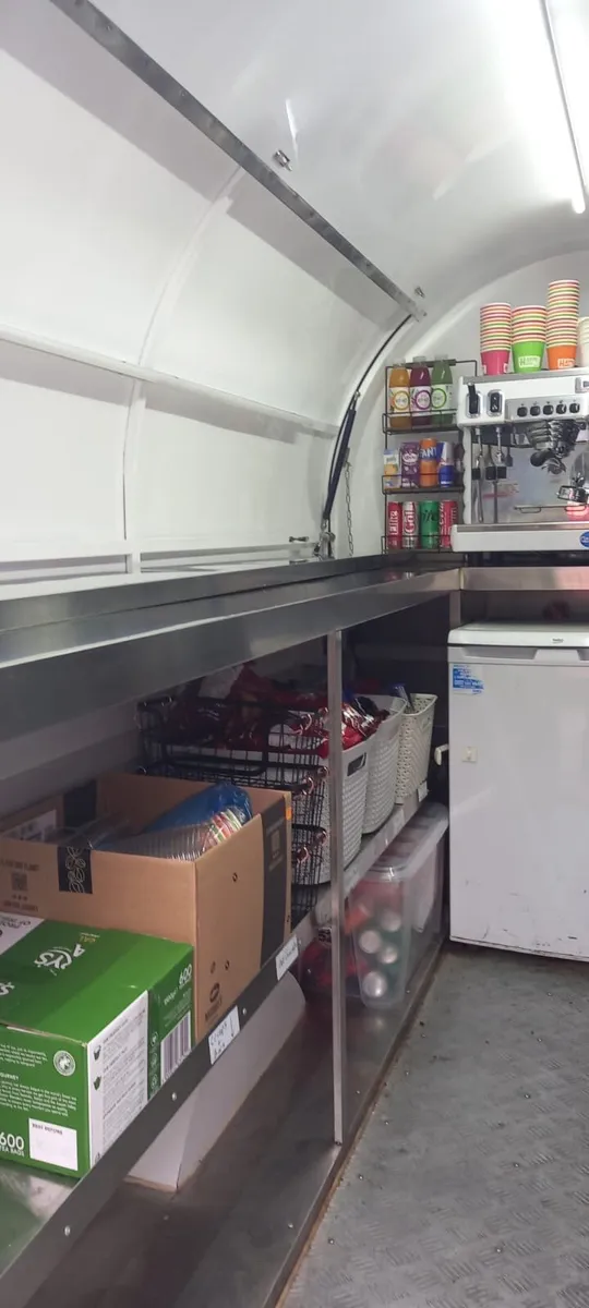 Catering trailer - Image 2