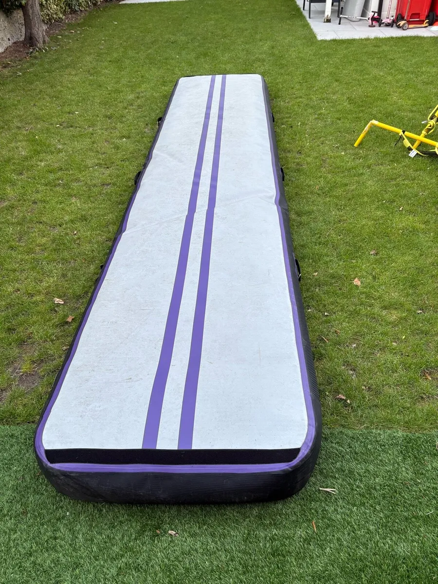 Air Track - Image 3