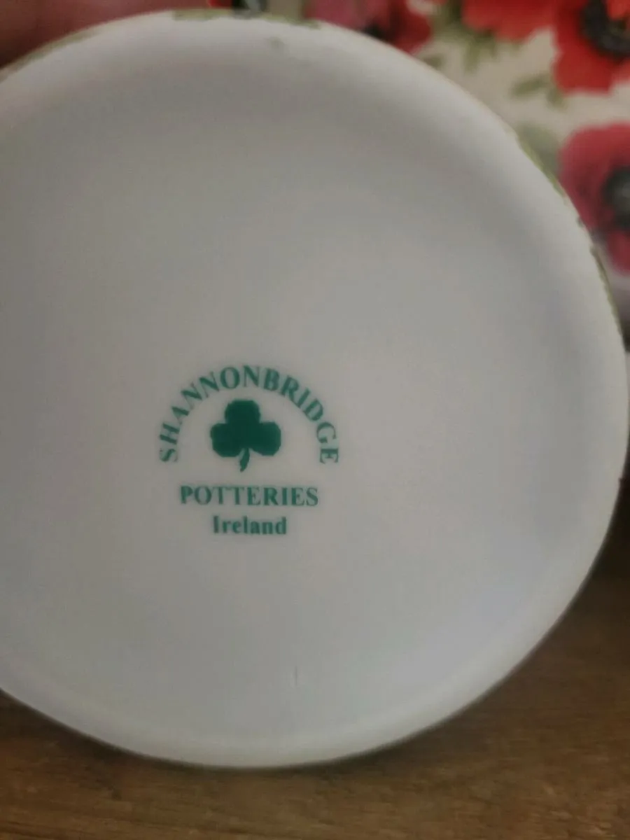 Shannonbridge 28 piece  tea set . - Image 3