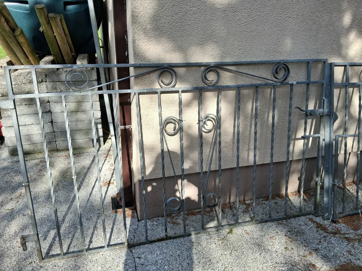 Galvanised entrance gates - Image 2
