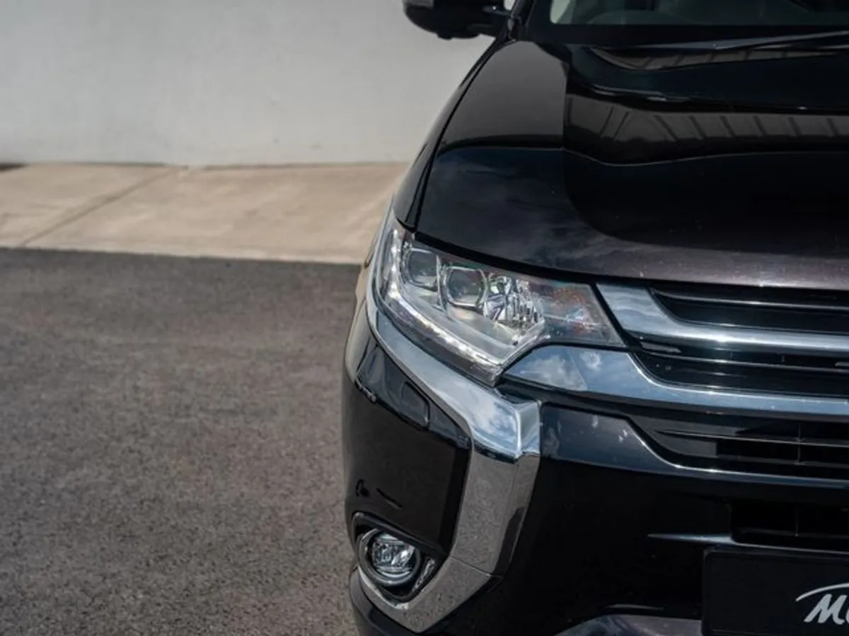 Mitsubishi Outlander 2.0 4H Phev 200BHP 5DR Auto - Image 3