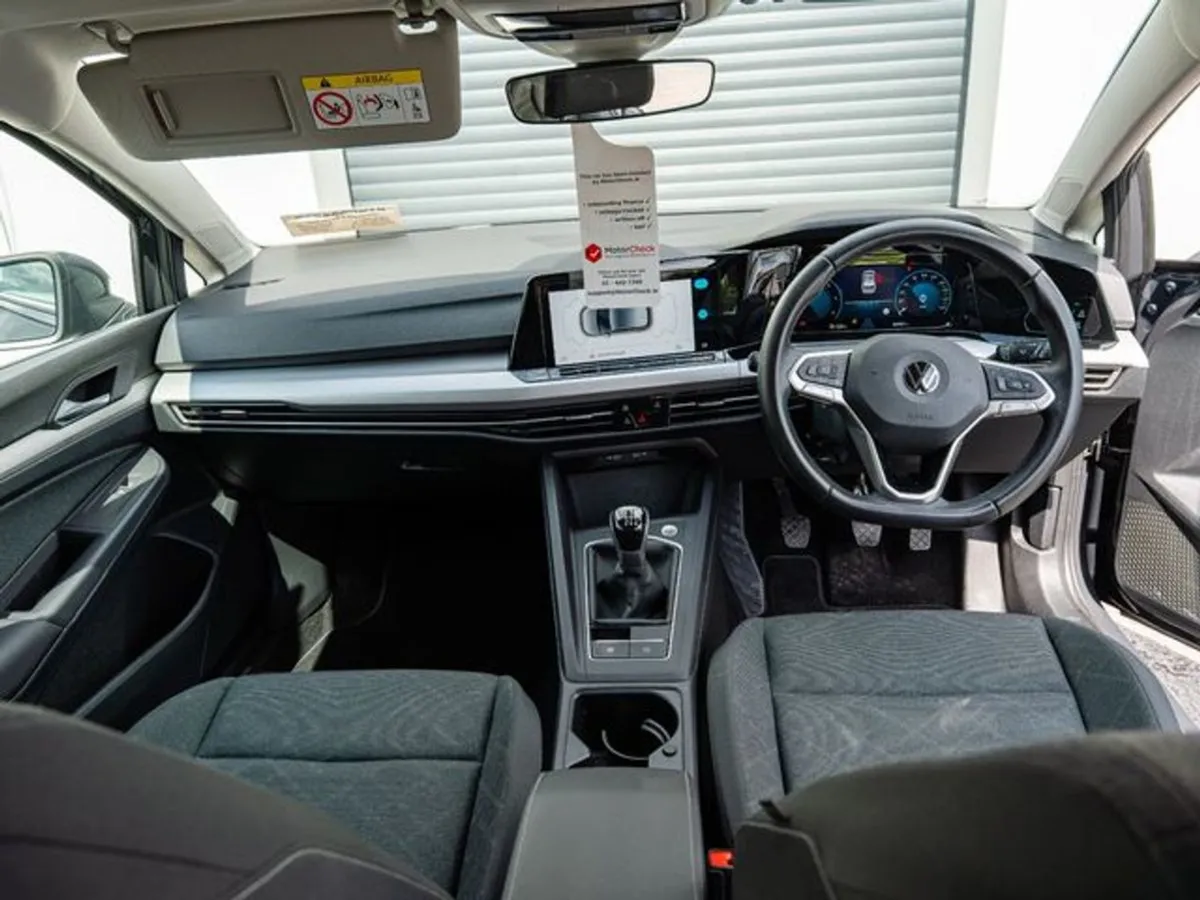 Volkswagen Golf Life TDI - Image 4