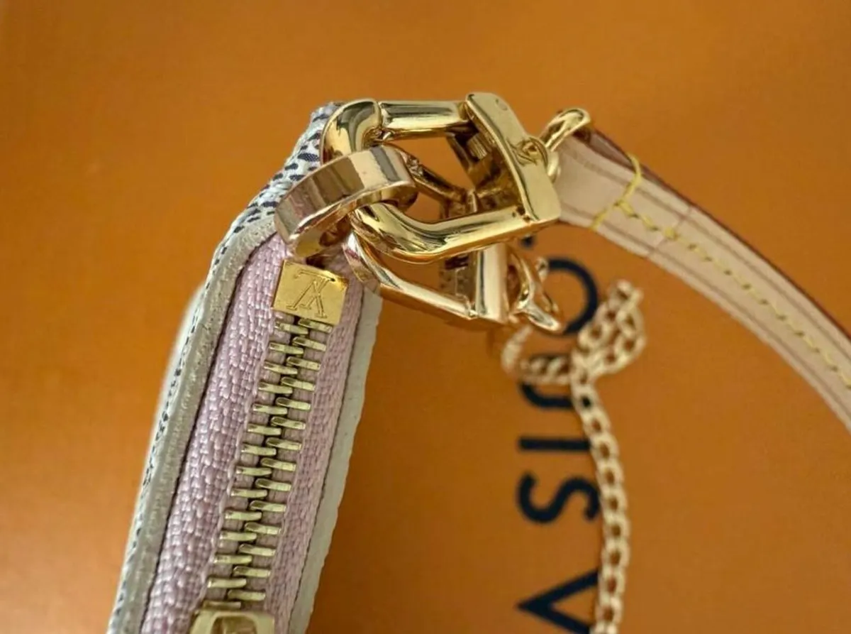 Louis Vuitton Pochette - Image 3