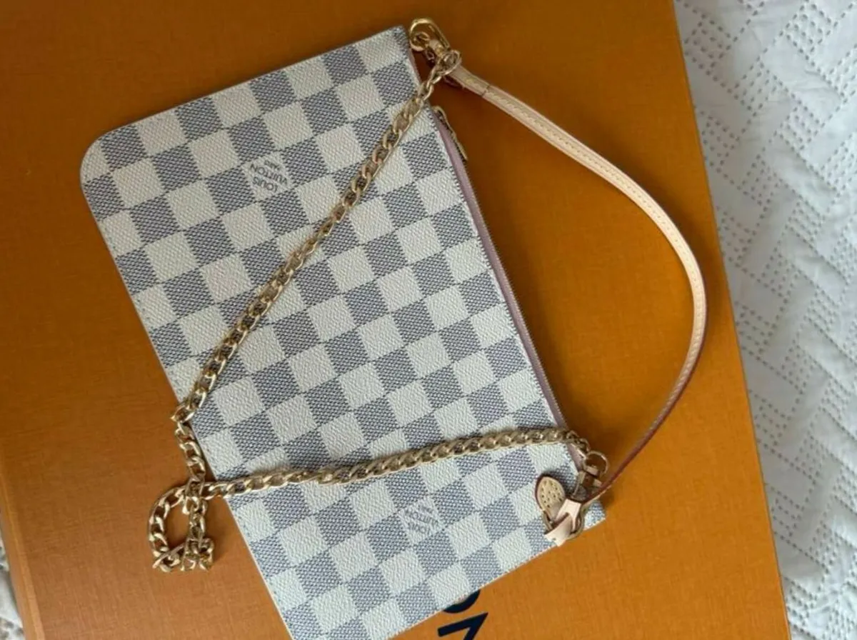 Louis Vuitton Pochette - Image 4