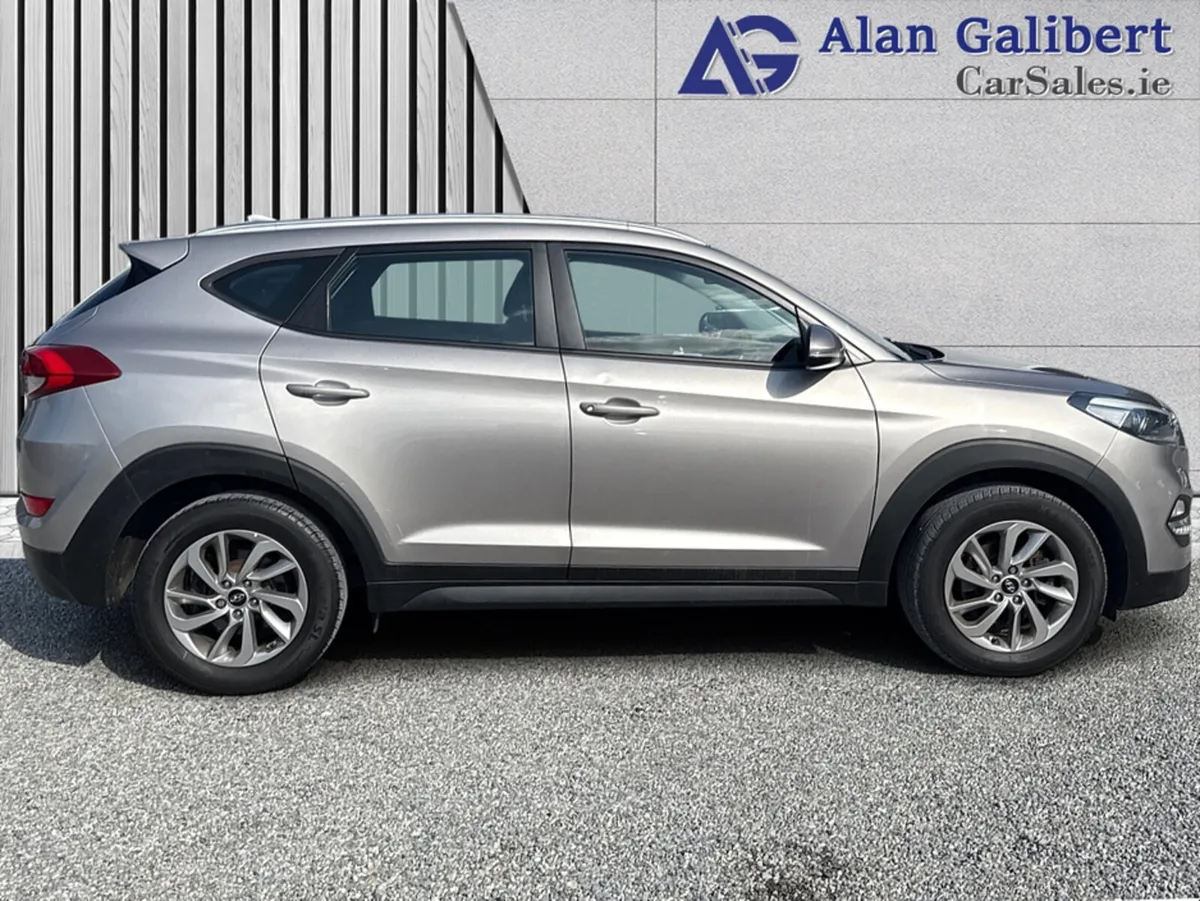 Hyundai Tucson 1.7  Diesel CRDI SE €69 PW - Image 3