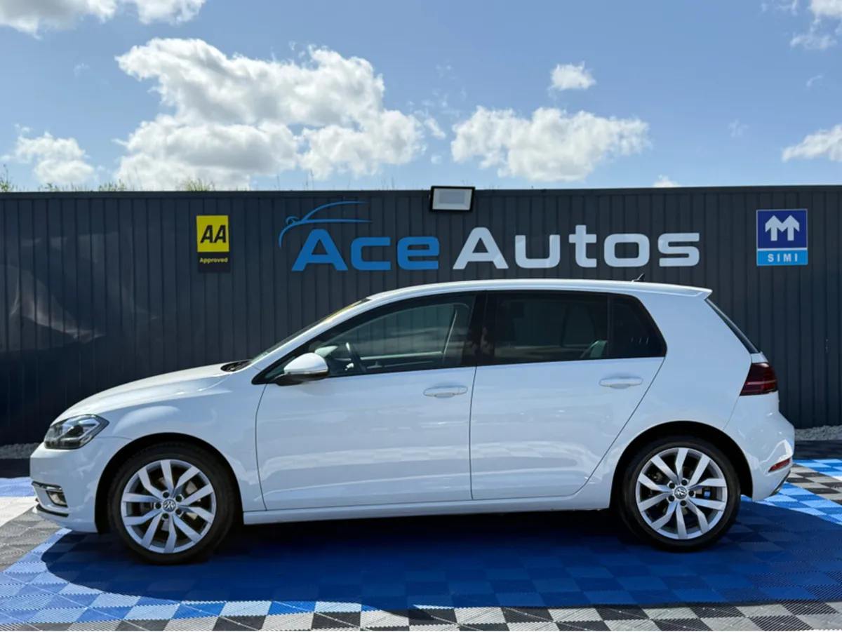 Volkswagen Golf HIGHLINE - 1.4 PETROL - AUTO - 12M - Image 4