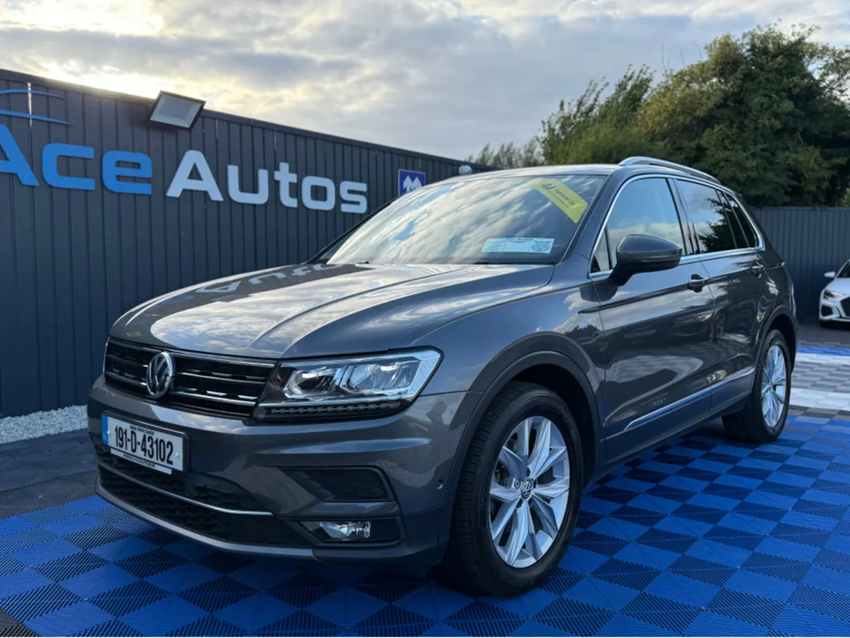 Volkswagen Tiguan HIGHLINE **SUNROOF** 2.0L DIESEL - Image 2
