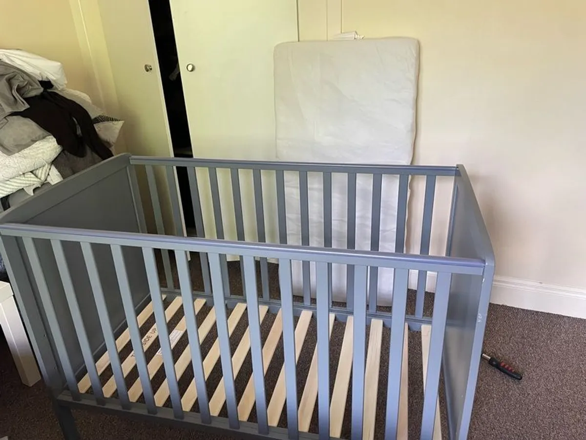 baby Cot - Image 1