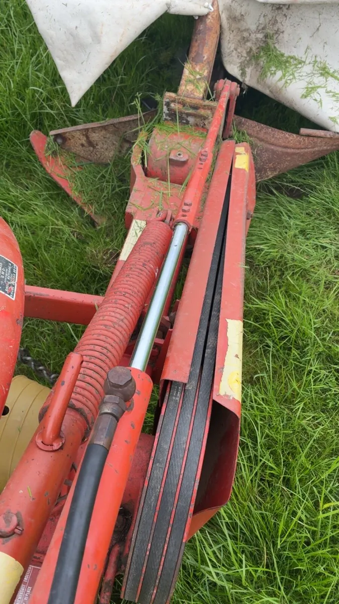 Kuhn gmd 44 mower - Image 3