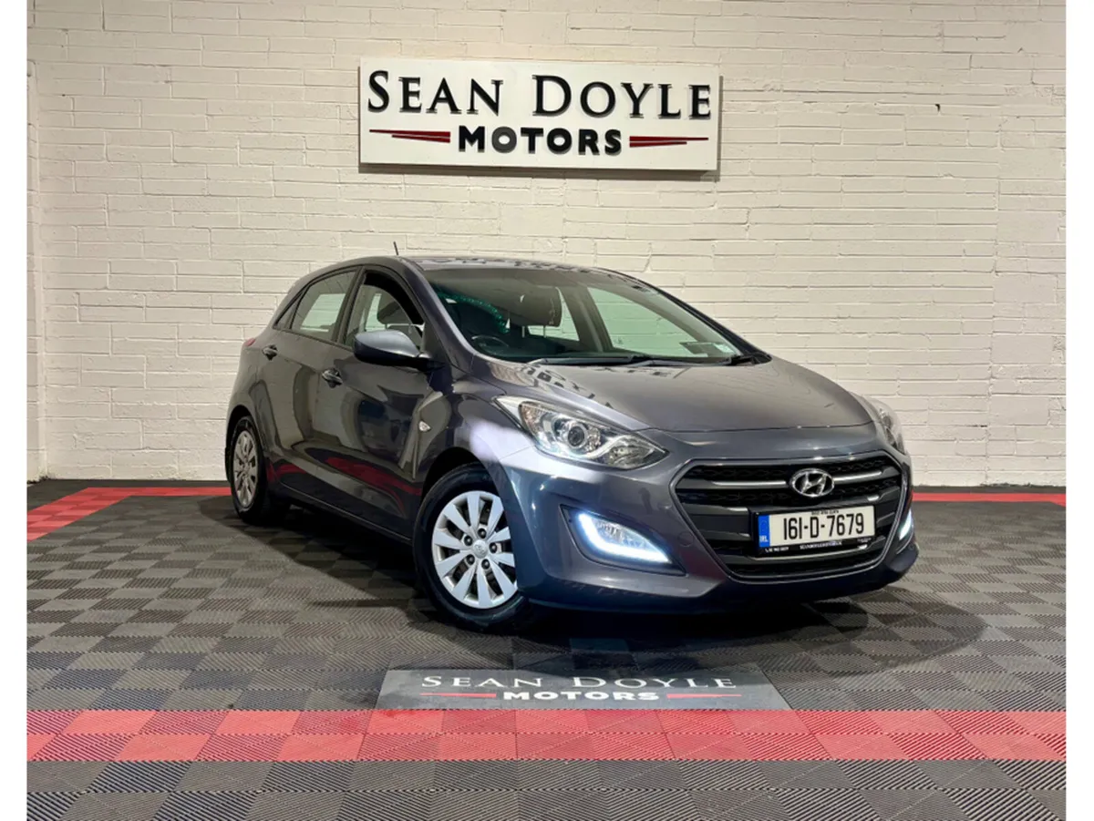Hyundai i30 1.4 PETROL CLASSIC 5DR Manual - Image 1