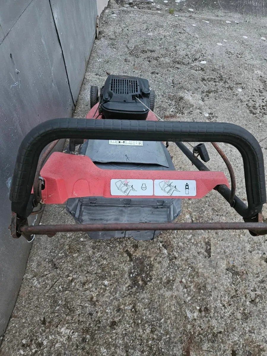 Lawnmower - self drive - Image 4