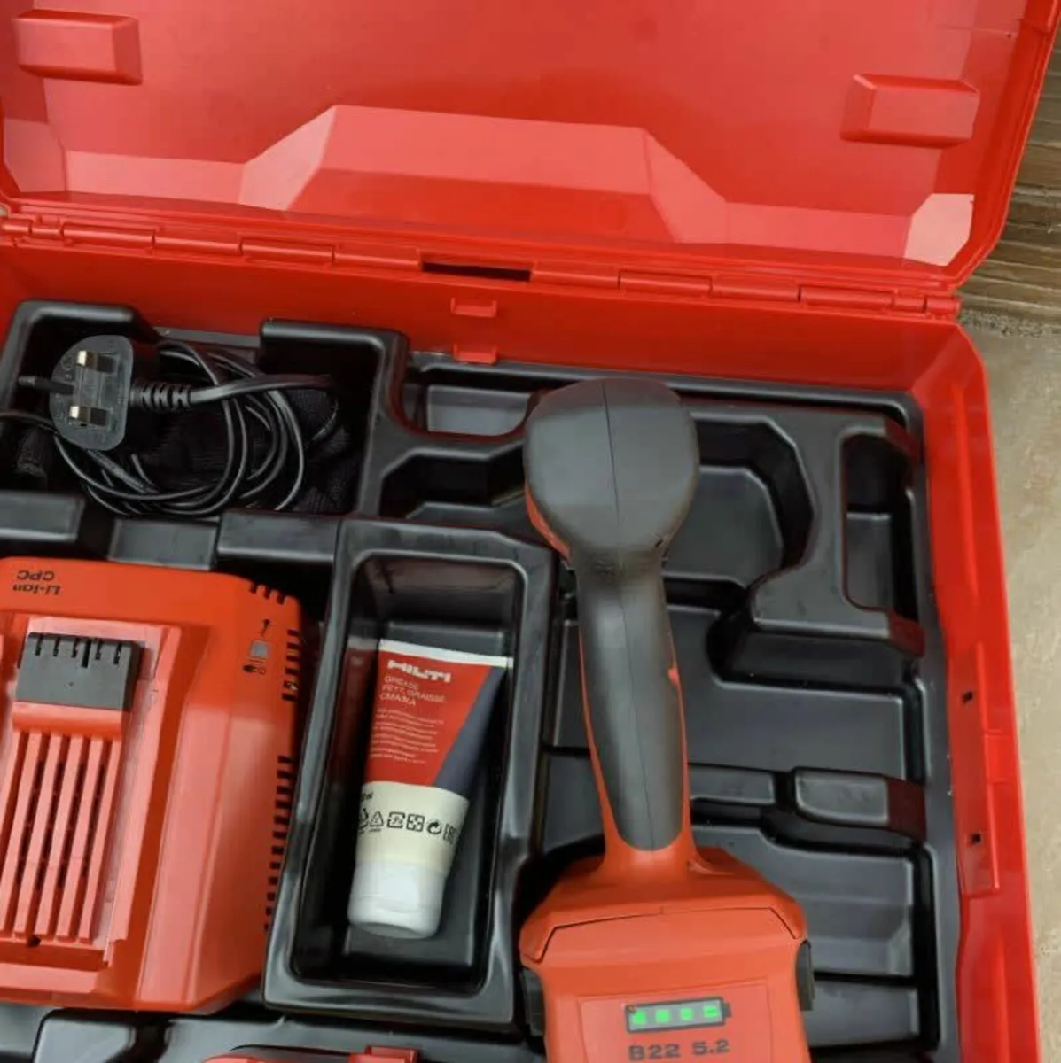 Hilti Sid 4-A22 Impact Driver Tool with Battery - Image 4
