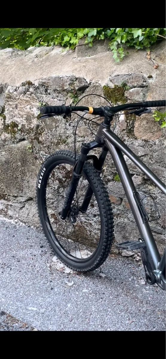 Giant fathom mountain bike - Image 3