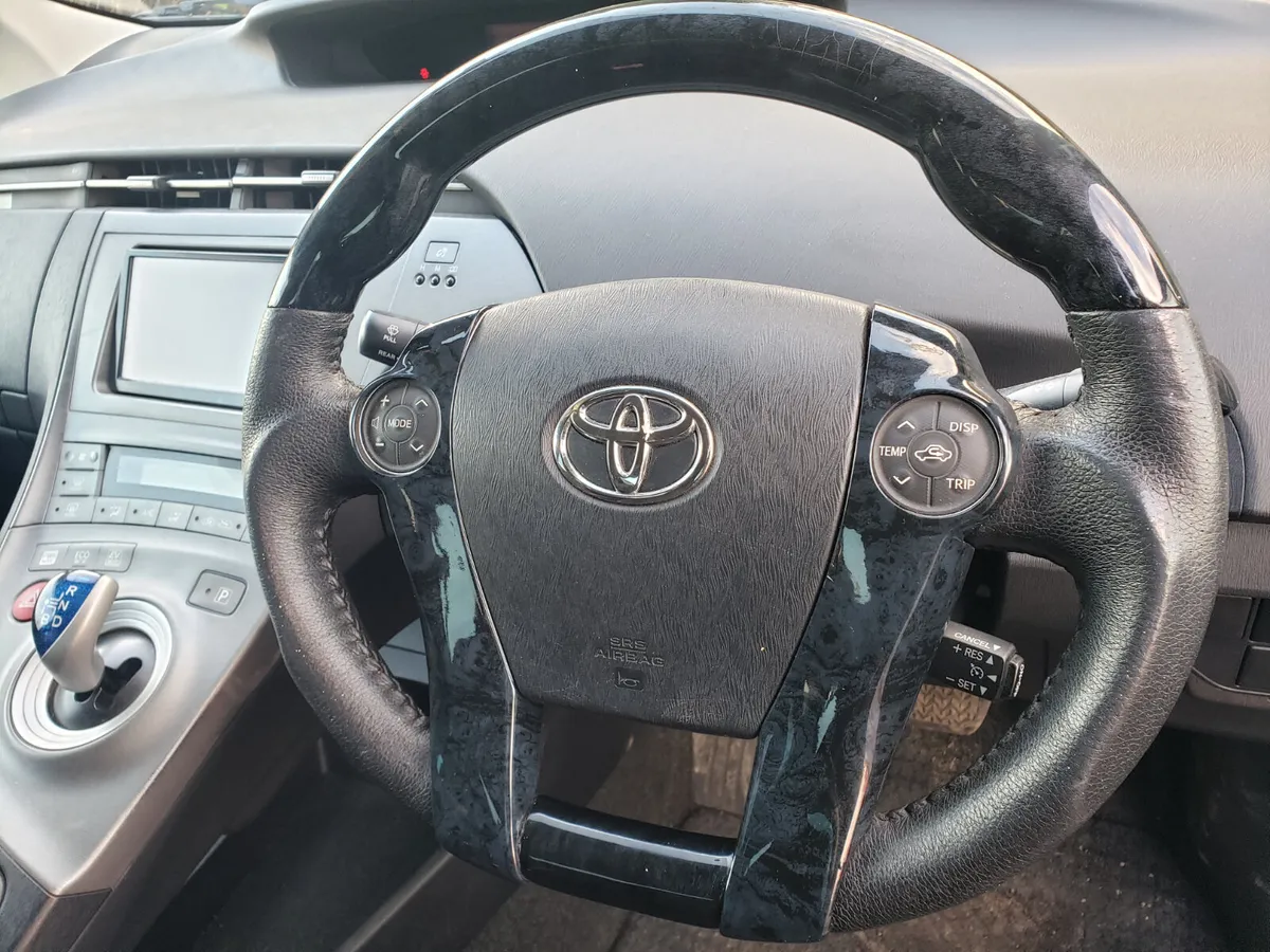 Toyota Prius 2013 - Image 2