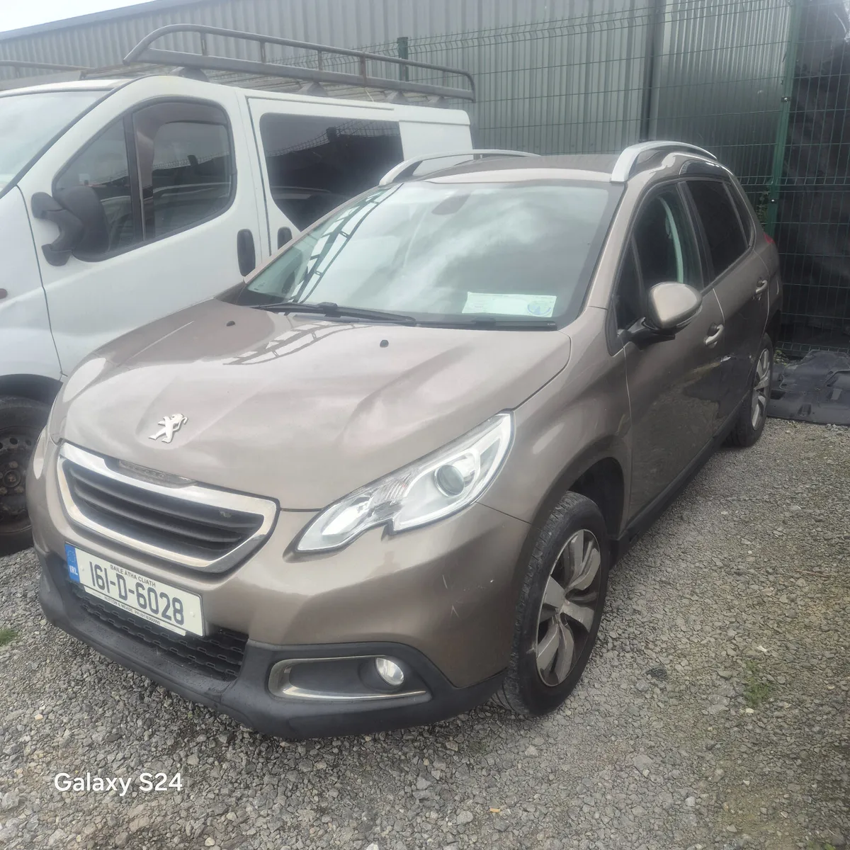Peugeot 2008 petrol 60k miles - Image 4