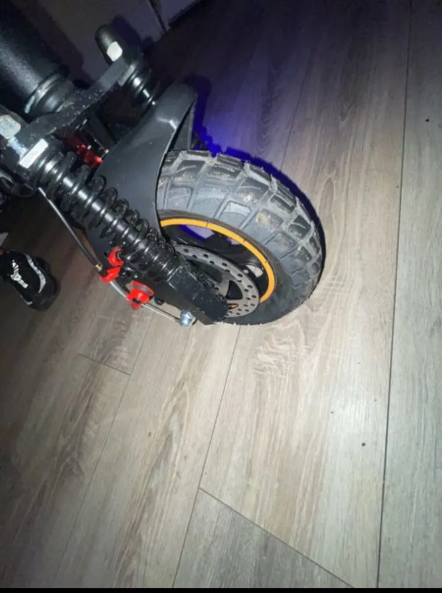 Electric scooter - Image 3