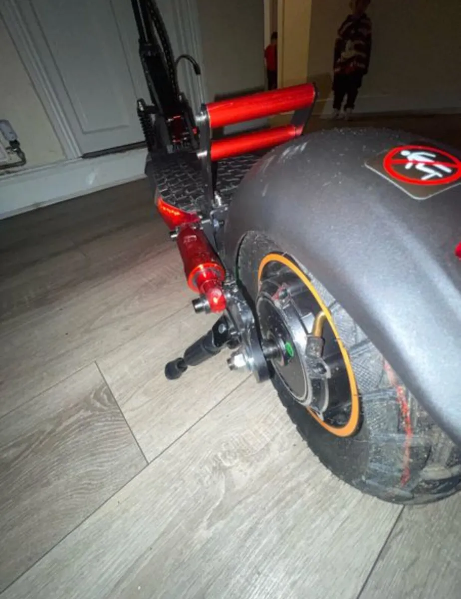 Electric scooter - Image 4