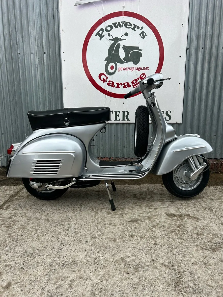 1960s / 70s classic Vespa scooters - Image 1