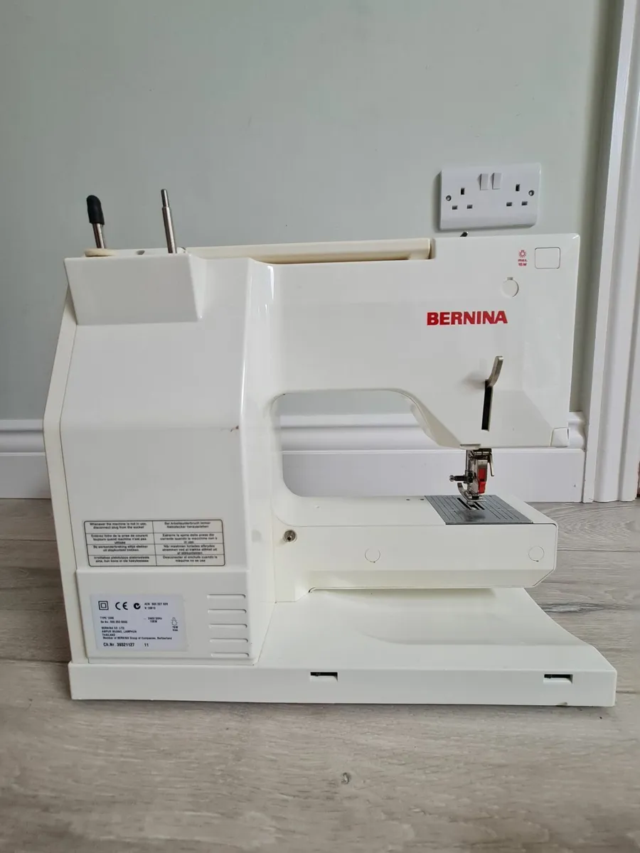 Sewing Machine - Image 3