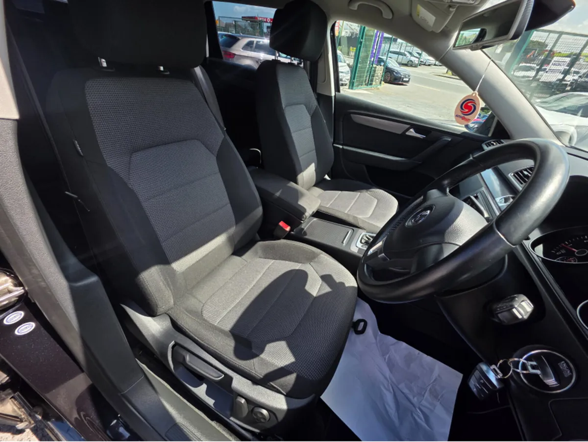 Volkswagen Passat ESTATE 1.4 TSI AUTOMATIC PRIVACY - Image 4