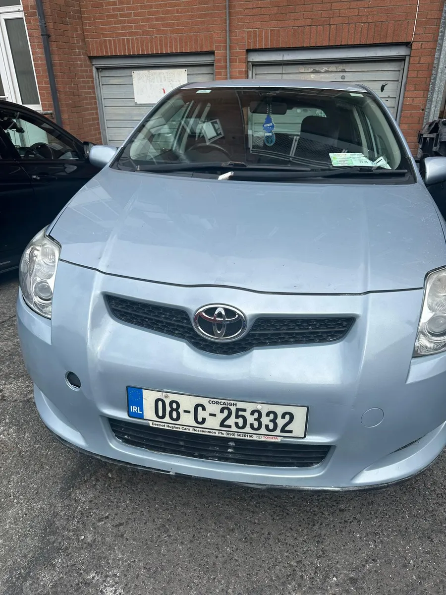 Automatic Toyota Auris 2008 - Image 1