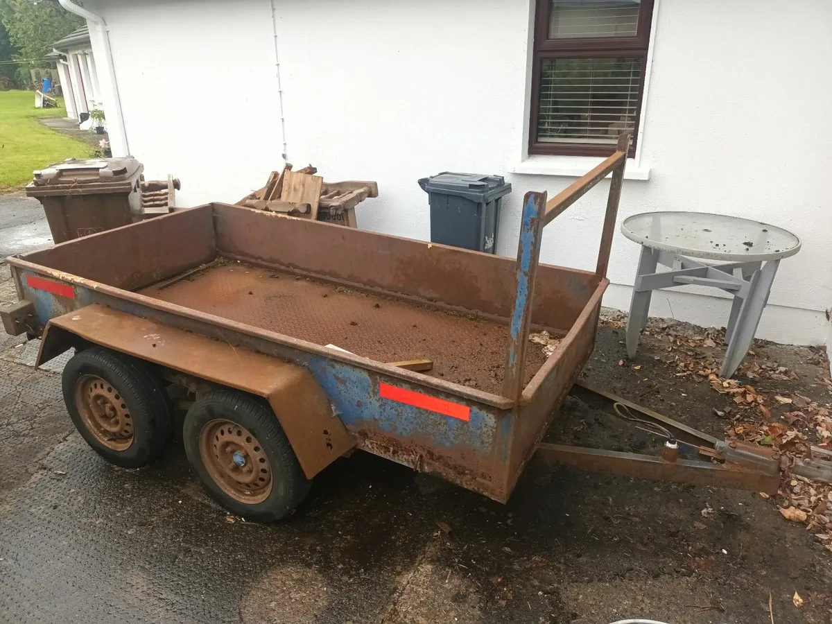 Trailer - Image 1
