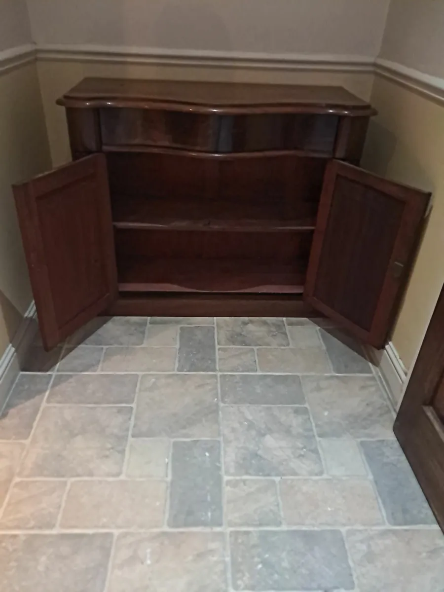 Cabinet - Image 4