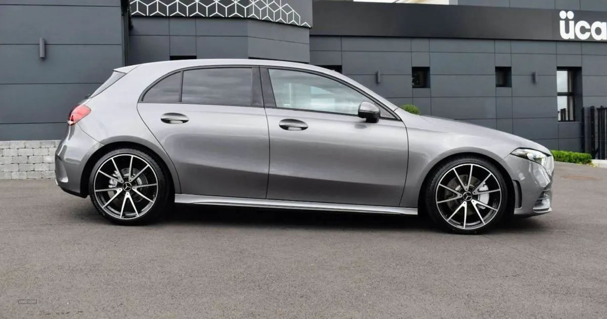 Mercedes-Benz A-Class 2.0 A220d AMG Line - Image 4