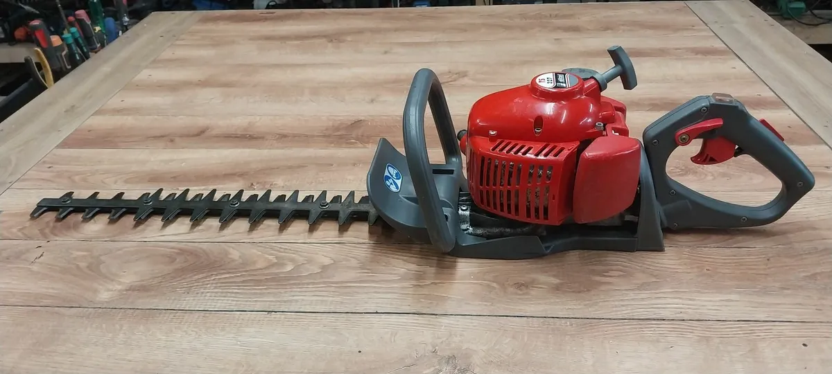 Hedge trimmer - Image 1