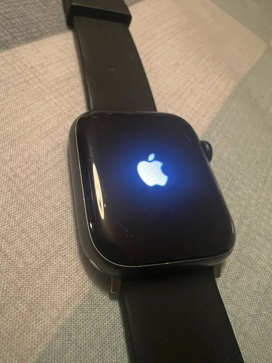 Apple Watch SE - Image 2
