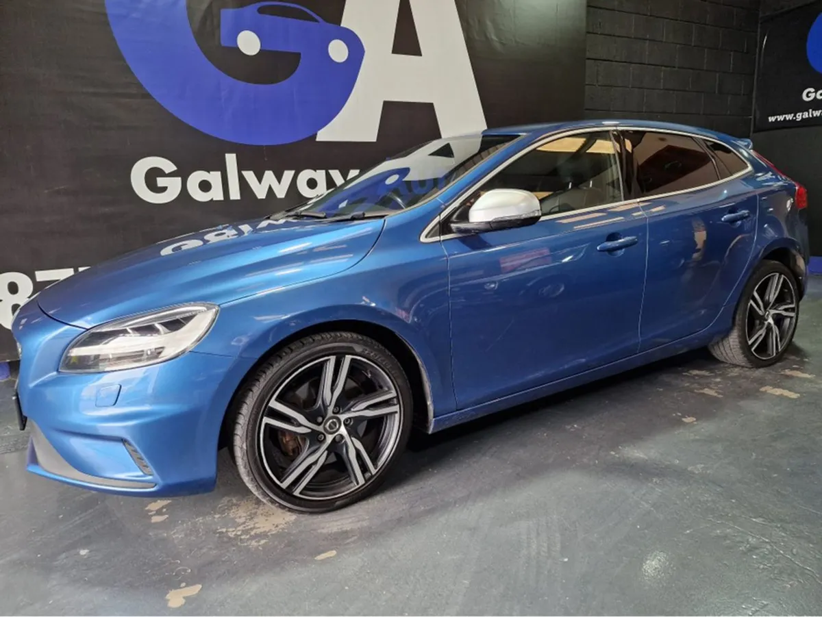 Volvo V40 R-design-low Mileage- Automatic - Image 4