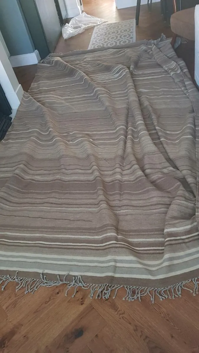 Williams Sonoma Handmade rug - Image 3