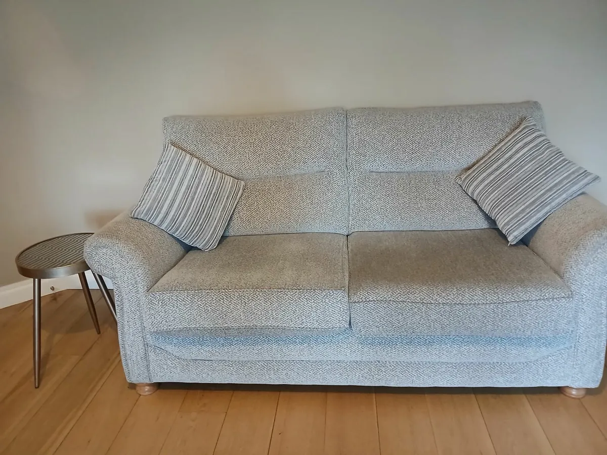 3 seater sofa with matching chair - Image 1