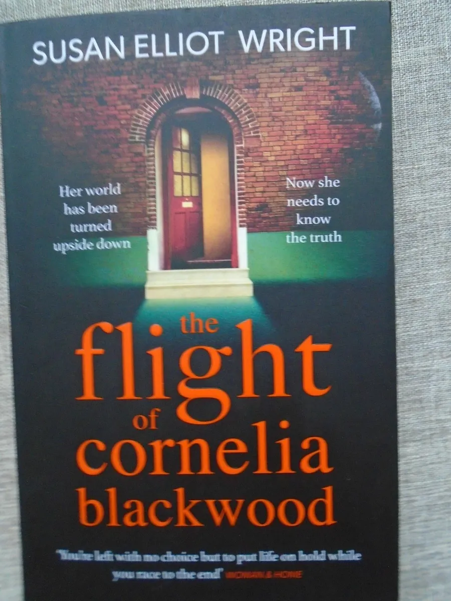 Paperback book, Fiction, The Flight of Cornelia - Image 1