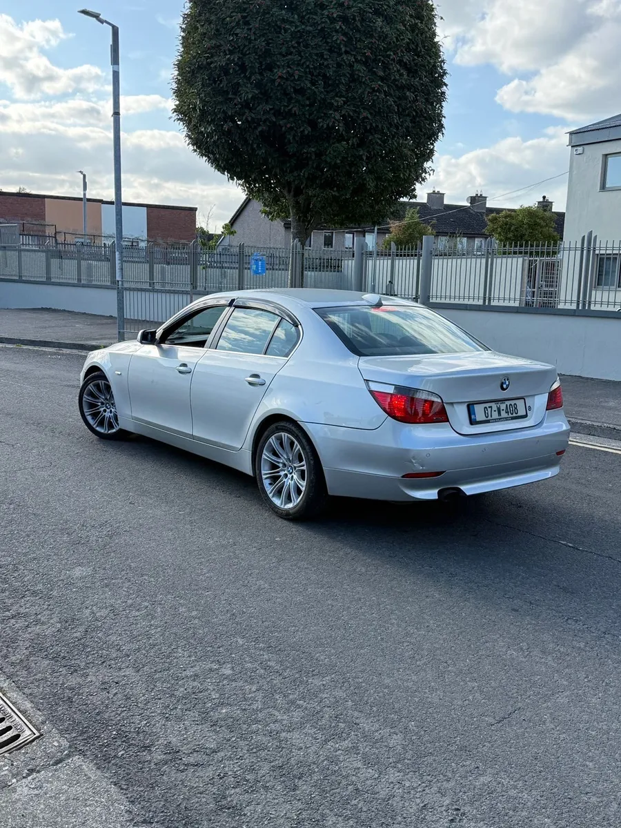 bmw 5 series - Image 1