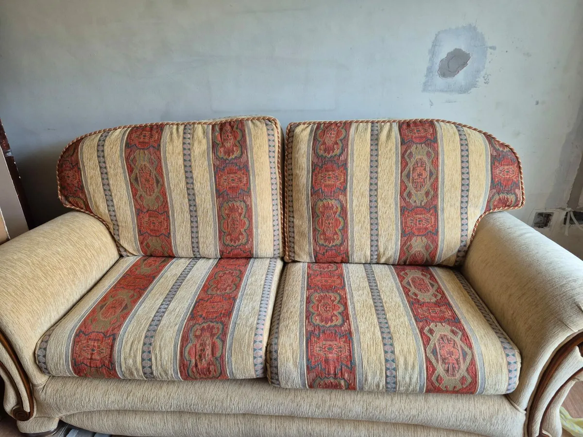 Free- 2 seater sofa and arm chair - Image 1