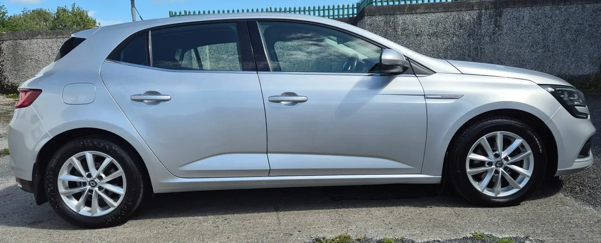 Renault Megane 2017 - Image 4